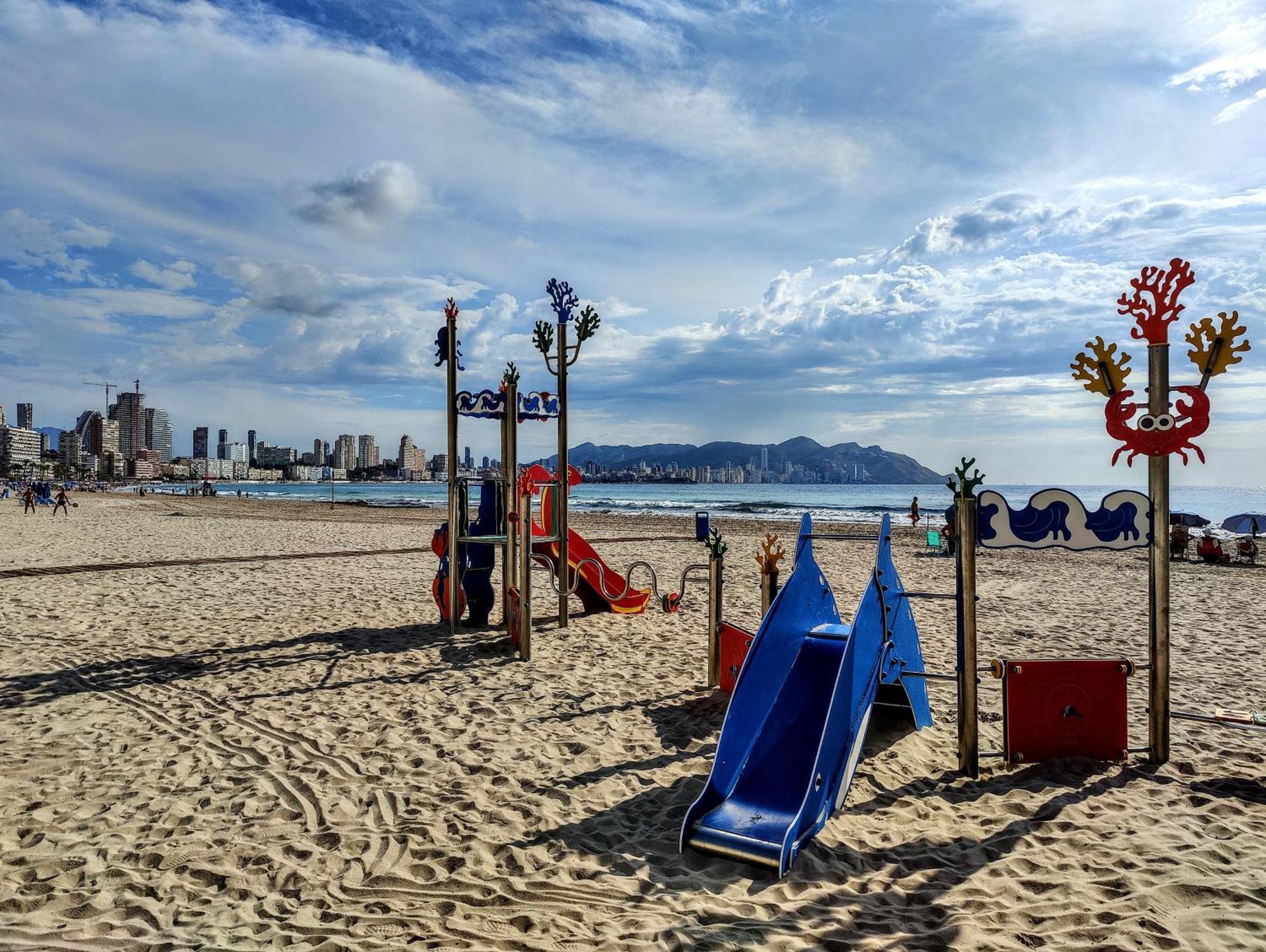 Esmeralda Sea Front Apartment เบนิดอร์ม ภายนอก รูปภาพ